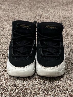 Air Jordan 9 Retro W/Box Black & White Size 8C Toddler